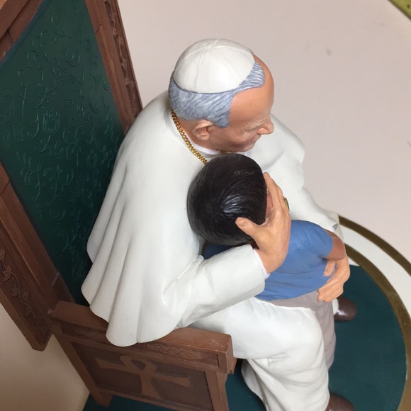 Danbury Mint Pope John Paul II Sculpture - Picture 6 of 11